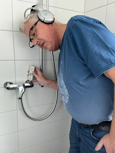 Feinste Strömungsgeräusche suchen und erkennen. Bild